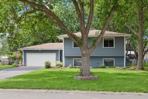 20749 Italy Ave, Lakeville, MN 55044
