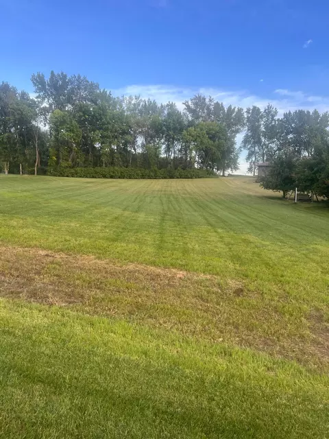 1630 Edgewater Dr E, Lake Benton, MN 56149