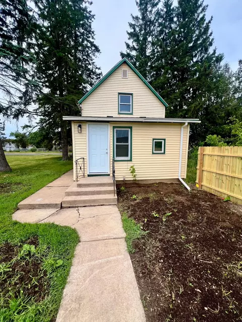 214 S 2nd St, Keewatin, MN 55753