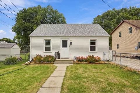 1216 4th Ave N, Moorhead, MN 56560