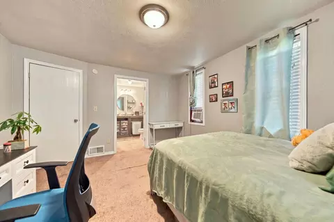 Bedroom - 204 Acker St E, Saint Paul, MN 55117 photo 3 of 5