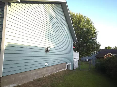 Exterior - 906 21st St SE, Saint Cloud, MN 56304 photo 5 of 9
