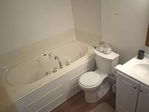 Bath - 906 21st St SE, Saint Cloud, MN 56304 photo 3 of 3
