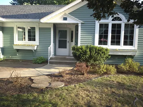 Exterior - 906 21st St SE, Saint Cloud, MN 56304 photo 2 of 9