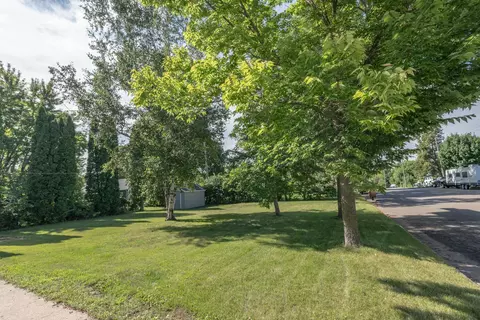 Exterior - 457 2nd St SW, Perham, MN 56573 photo 3 of 6