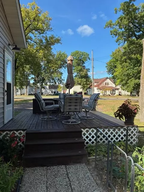 Exterior - 404 S Main St, Luck, WI 54853 photo 10 of 11