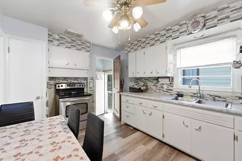 Kitchen - 320 26th Ave N, Saint Cloud, MN 56303 photo 2 of 3