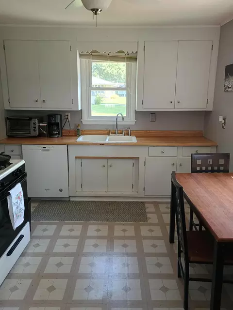 Kitchen - 411 15th St SE, Willmar, MN 56201 photo 1 of 3