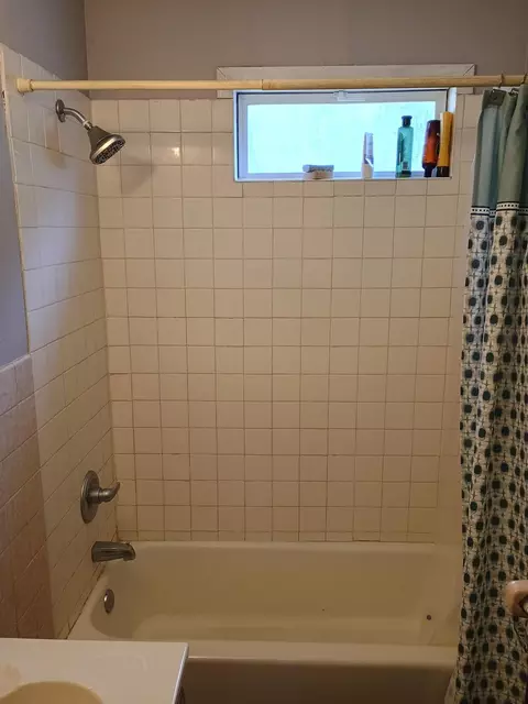 Bath - 411 15th St SE, Willmar, MN 56201 photo 1 of 2