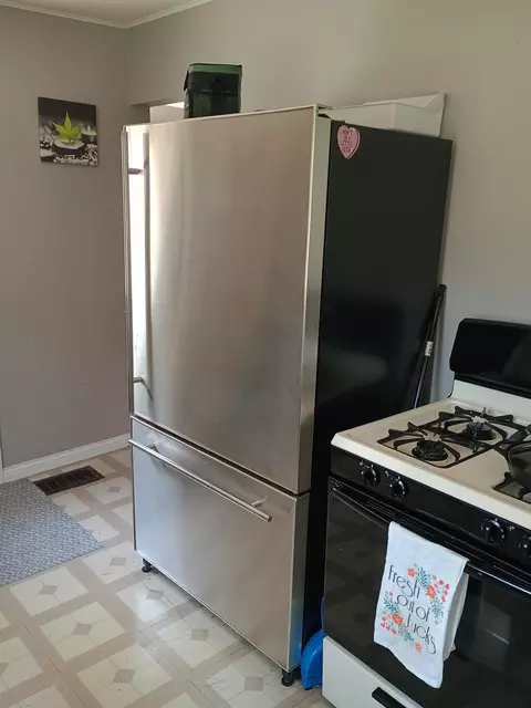 Kitchen - 411 15th St SE, Willmar, MN 56201 photo 3 of 3