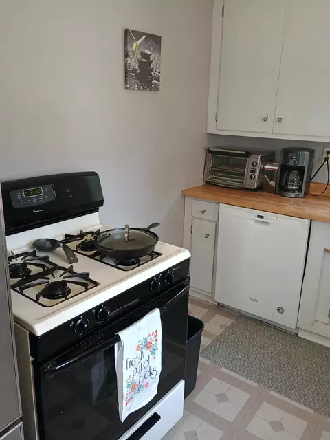 Kitchen - 411 15th St SE, Willmar, MN 56201 photo 2 of 3