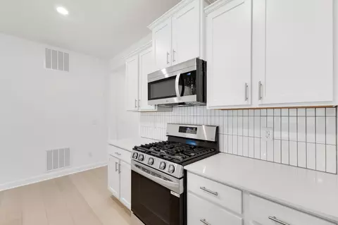 Kitchen - 20156 68th Ave, Corcoran, MN 55340 photo 2 of 3