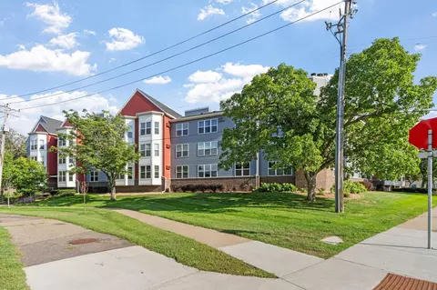 720 3rd Ave NE #325, Minneapolis, MN 55413