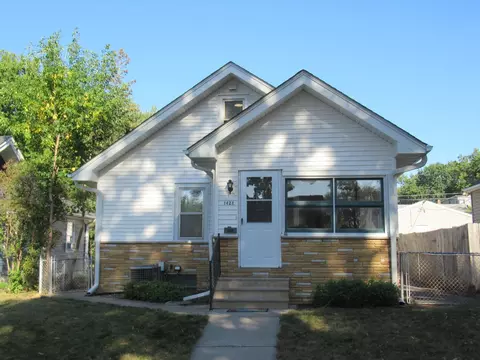 1428 Hazel St N, Saint Paul, MN 55119