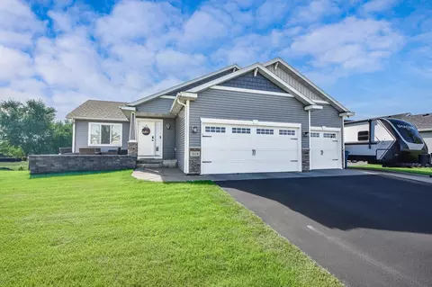1024 Nicole Ave, Clearwater, MN 55320