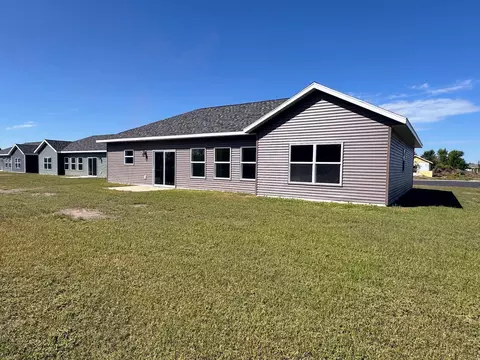 Exterior - 707 Cherry Ln, Perham, MN 56573 photo 5 of 6