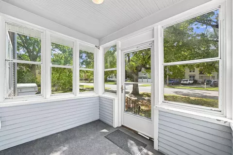 Exterior - 719 5th Ave NW, Faribault, MN 55021 photo 4 of 6