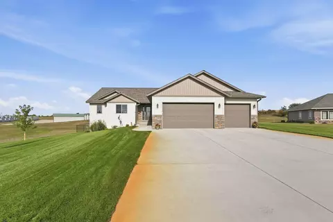 1326 Faith Hill Dr SW, Alexandria, MN 56308