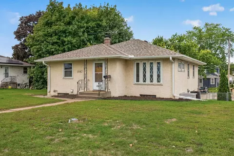 1042 6th Ave S, South Saint Paul, MN 55075