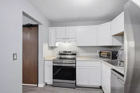 Kitchen - 1871 Silver Bell Rd #107, Eagan, MN 55122 photo 3 of 3
