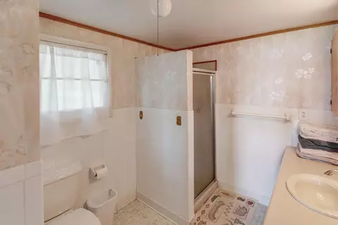 Bath - 4055 Forseman Point Dr NW, Hackensack, MN 56452 photo 3 of 3
