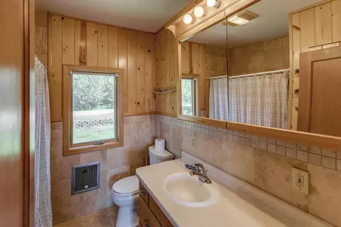 Bath - 4055 Forseman Point Dr NW, Hackensack, MN 56452 photo 2 of 3