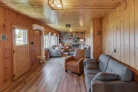 Living - 4055 Forseman Point Dr NW, Hackensack, MN 56452 photo 3 of 3