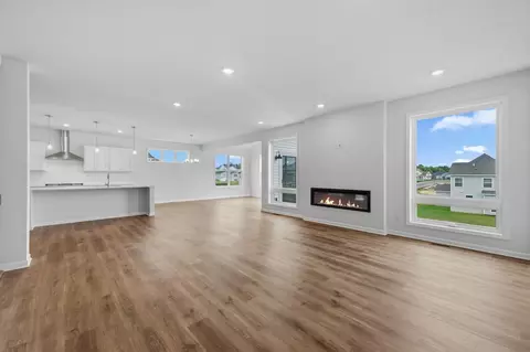914 Big Woods Dr, Delano, MN 55328
