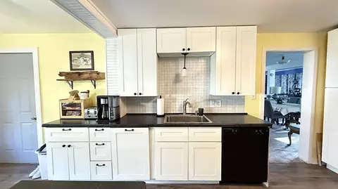 Kitchen - 905 210th Ave SW, Appleton, MN 56208 photo 6 of 7