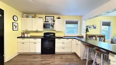 Kitchen - 905 210th Ave SW, Appleton, MN 56208 photo 4 of 7