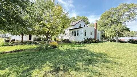Exterior - 905 210th Ave SW, Appleton, MN 56208 photo 6 of 13