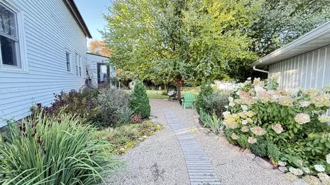Exterior - 905 210th Ave SW, Appleton, MN 56208 photo 3 of 13