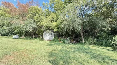 Exterior - 905 210th Ave SW, Appleton, MN 56208 photo 12 of 13