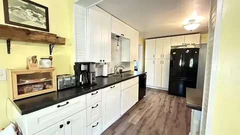 Kitchen - 905 210th Ave SW, Appleton, MN 56208 photo 2 of 7