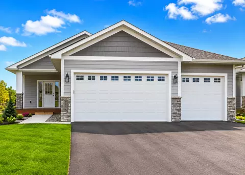 9815 Pinehurst Dr, Elko New Market, MN 55020