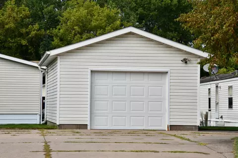 Exterior - 708 1st St E, Milaca, MN 56353 photo 6 of 6