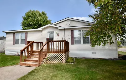 Exterior - 708 1st St E, Milaca, MN 56353 photo 1 of 6