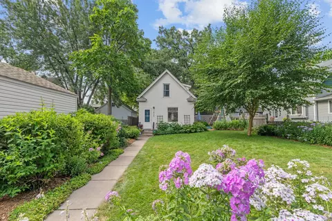 1830 Hewitt Ave, Saint Paul, MN 55104