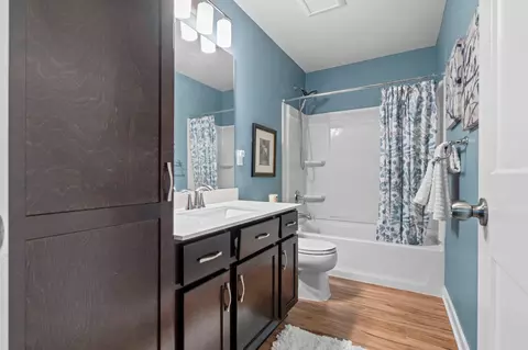 Bath - 1515 138th St E, Rosemount, MN 55068 photo 2 of 3
