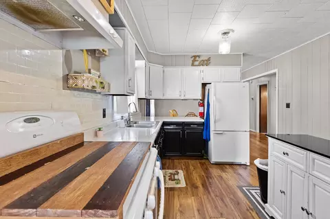 Kitchen - 22379 519th Ln, Mcgregor, MN 55760 photo 3 of 3