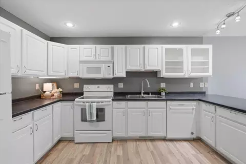 Kitchen - 63 Brighton Path, Hudson, WI 54016 photo 1 of 2