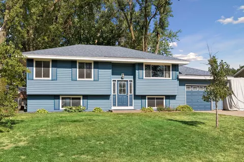 250 Stardust Blvd, Circle Pines, MN 55014