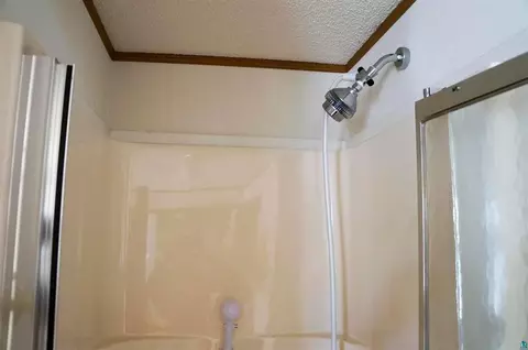 Bath - 12 Olea Ave, Duluth, MN 55810 photo 4 of 6