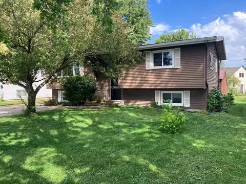16 S Street St SW, Dodge Center, MN 55927