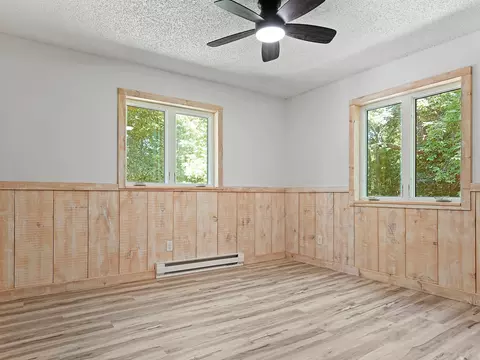 Bedroom - 33733 Co Hwy 35, Dent, MN 56528 photo 1 of 4