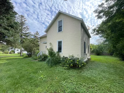 Exterior - 405 Central Ave S, Mapleton, MN 56065 photo 7 of 10