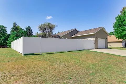 Exterior - 1814 Clearwater Rd, Saint Cloud, MN 56301 photo 4 of 5
