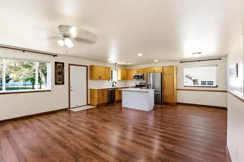 Living - 1814 Clearwater Rd, Saint Cloud, MN 56301 photo 4 of 6