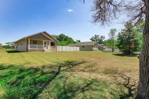 Exterior - 1814 Clearwater Rd, Saint Cloud, MN 56301 photo 2 of 5