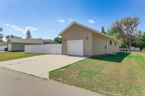Exterior - 1814 Clearwater Rd, Saint Cloud, MN 56301 photo 5 of 5